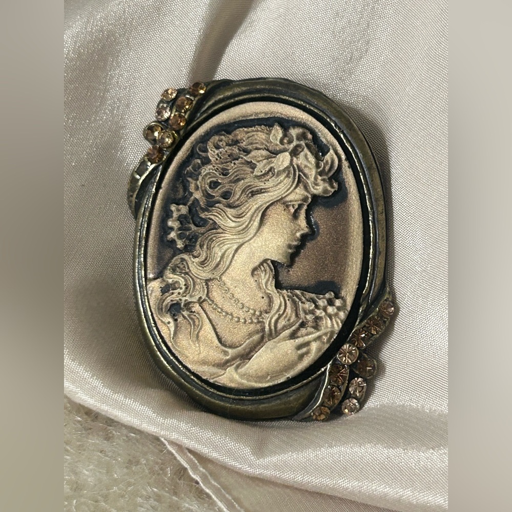Vintage Cameo Brooch With Coloured Rhinestone Accents In Brass